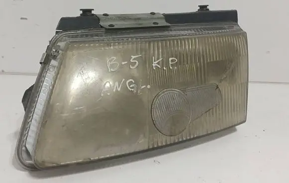 Volkswagen PASSAT B5 Headlight/headlamp 14742500