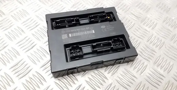 Audi A4 S4 B8 8K Comfort/convenience module 8K0907064DP
