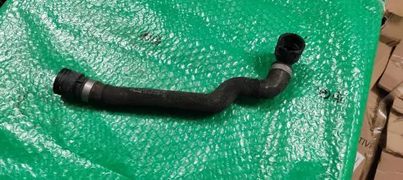 Mercedes-Benz C W205 Engine coolant pipe/hose A2055014784 6254167 1511127