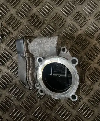 Volkswagen Golf V Throttle valve 06F133062G