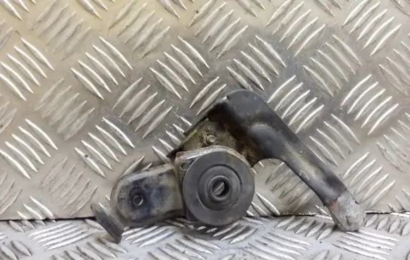 Nissan X-Trail T30 Radiator mount bracket