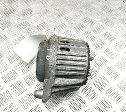 Mercedes-Benz E W212 Engine mount bracket A2122404217