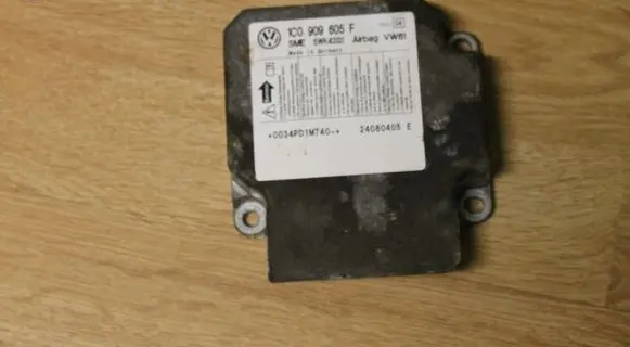Volkswagen Sharan Airbag control unit/module 1C0909605F