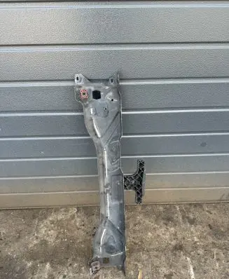 Mercedes-Benz E W212 Top upper radiator support slam panel