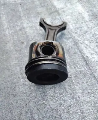 BMW X5 F15 Piston with connecting rod