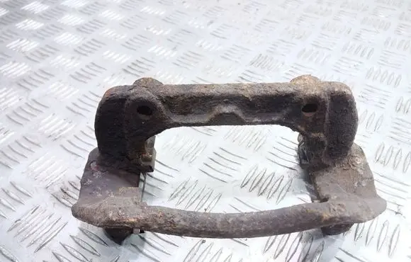 Mercedes-Benz C W203 Front Brake Caliper Pad/Carrier 