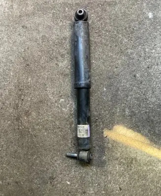 Nissan Qashqai Rear shock absorber/damper 562104EA2A 15212A 1A16812A