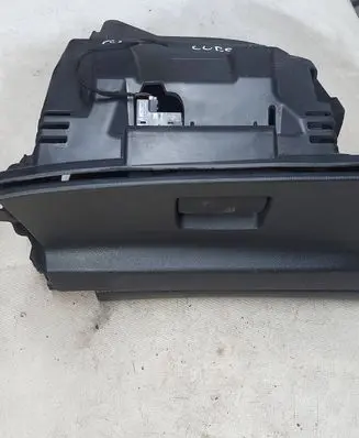 Ford Galaxy Glove box 6M21U0440 110537A 9M21U06010
