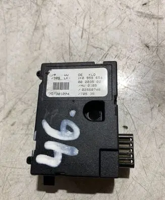 Volkswagen Golf IV Steering angle sensor 1K0959654 02560746