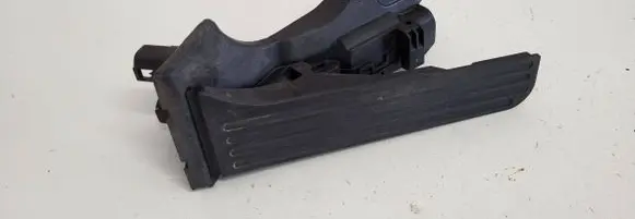 Volkswagen Touran I Accelerator throttle pedal 1T1721503E 6PV00868900 T052603