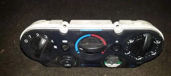 Ford Fusion Climate control unit 2s6h19980bd