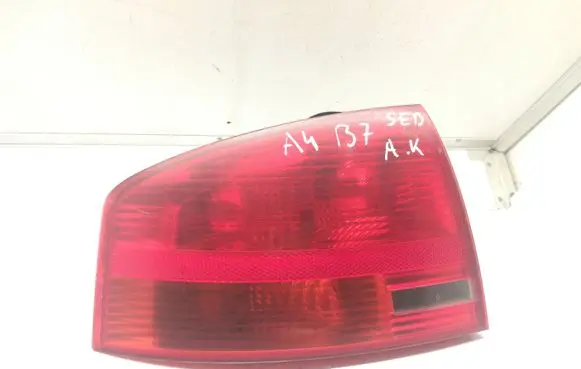 Audi A4 S4 B7 8E 8H Rear/tail lights 8E5945095