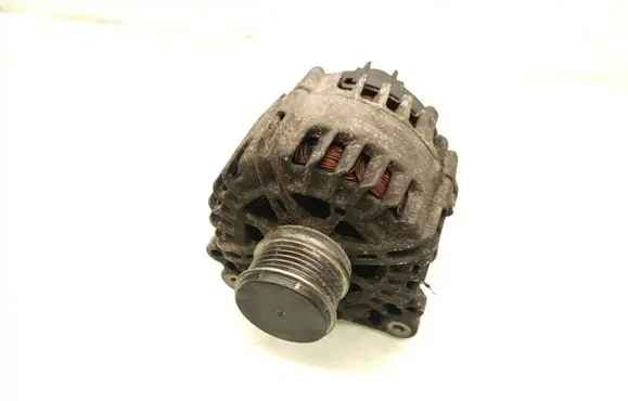 Volkswagen Touran I Generator/alternator 03L903023F