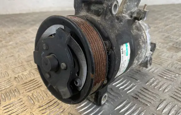 Volkswagen Golf V Air conditioning (A/C) compressor (pump) 5N0820803 054631068B4 R134A1701P