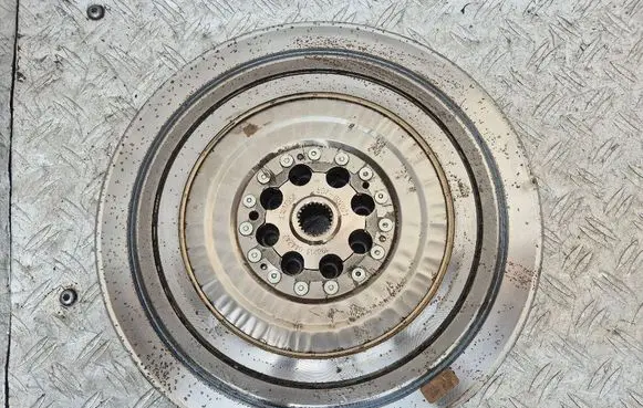 Mercedes-Benz E W212 Flywheel A6510301403