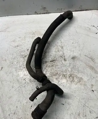 Volvo V70 Engine coolant pipe/hose
