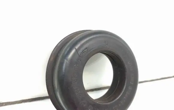 BMW 1 E81 E87 Rear coil spring rubber mount 6764419 115445 A1257