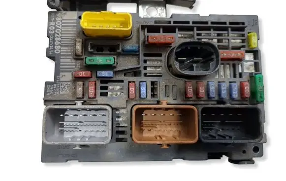 Fiat Scudo Fuse module 9807028680