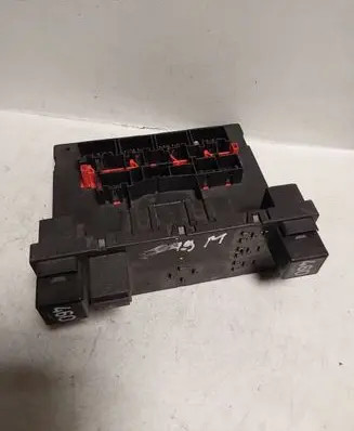 Volkswagen Golf V Comfort/convenience module 1K0937049M 820002971