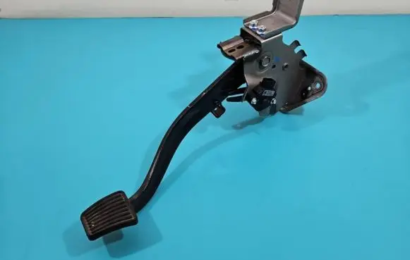 KIA Sportage Pedal assembly 32802-D7200 IMPRK1359199