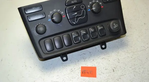 Volvo S80 Climate control unit 30746019 M3334100148 05W34E01