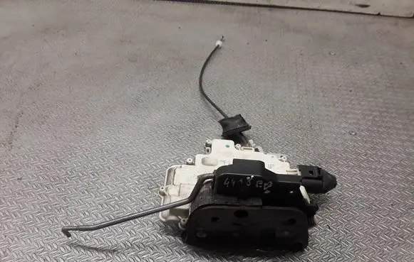 Audi A4 S4 B7 8E 8H Front door lock 8E1837016AA