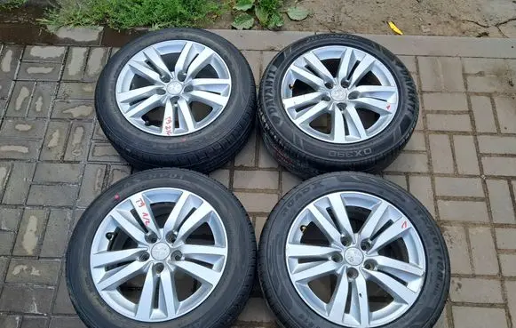 R16 alloy rim