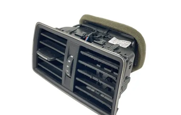 Skoda Superb B8 (3V) Dash center air vent grill 3V0819203A 3U0819203A 09595