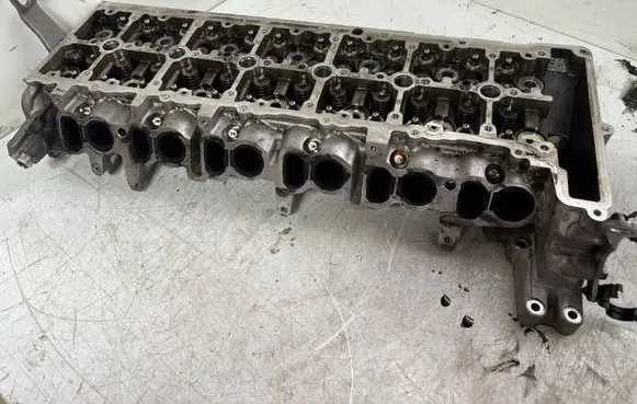 BMW X3 G01 Engine head 857112103 8571121