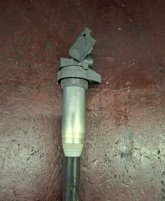 High voltage ignition coil