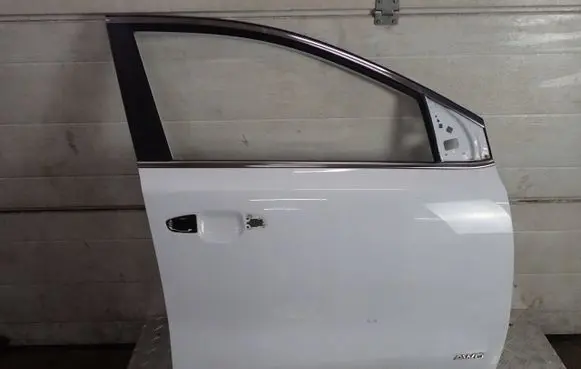 KIA Sportage Front door 
