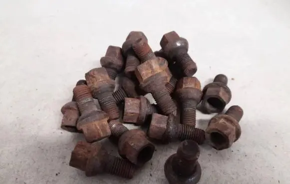 Mercedes-Benz A W168 Nuts/bolts 