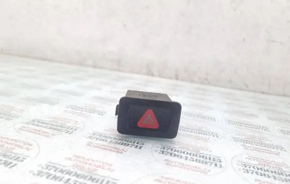 Volkswagen Golf IV Hazard light switch 1J0953235J 1J0953235H 1J0953235D
