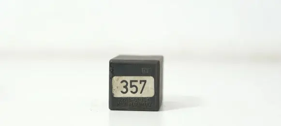 Audi A6 S6 C5 4B Other relay 4A0907307A