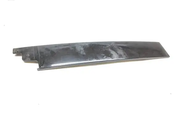 Audi Q3 8U Front door glass trim molding 8U0837901C