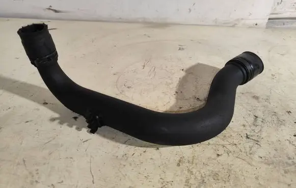 Intercooler hose/pipe