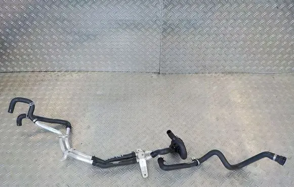 Mercedes-Benz Vito Viano W447 Engine coolant pipe/hose A4478320123