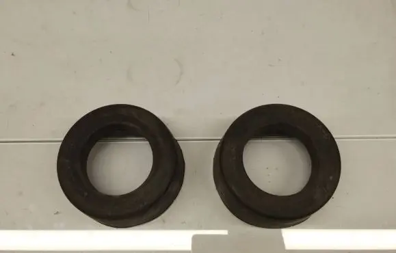 Mercedes-Benz 190 W201 Front coil spring rubber mount 2013211284