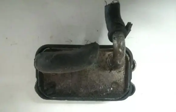 Volvo S80 Engine oil radiator 9497225