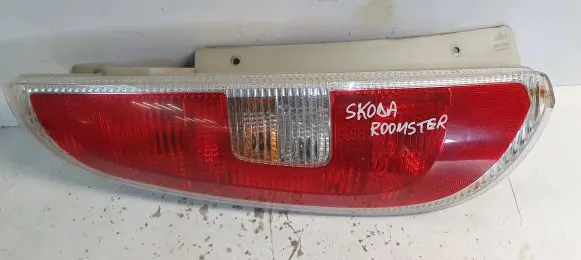 Skoda Roomster (5J) Rear/tail lights 5J7945111 5J7945095