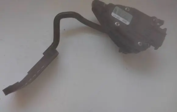 Volkswagen Sharan Accelerator throttle pedal 7M3721603D YM219F836AB 6PV00777003