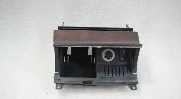 Mercedes-Benz E W210 Ashtray (front) 