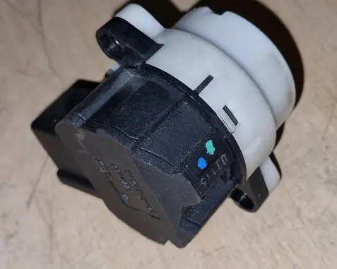 Volvo V70 Ignition lock contact 8645228