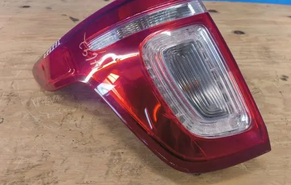 Ford Explorer V Boot/trunk interior light BB5Z13405C