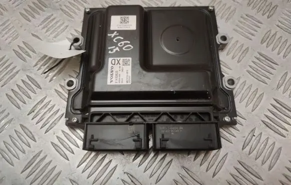 Volvo XC60 Engine control unit/module 31452623