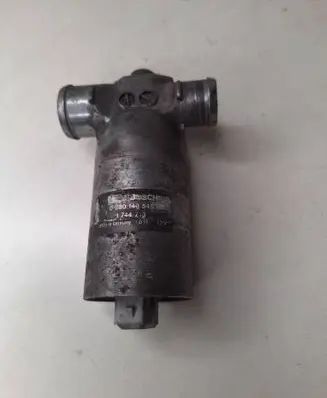 BMW 5 E39 Idle control valve (regulator) 1744713