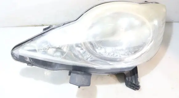 Peugeot 107 Headlight/headlamp