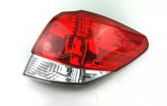Subaru Outback Rear/tail lights 2XL946093