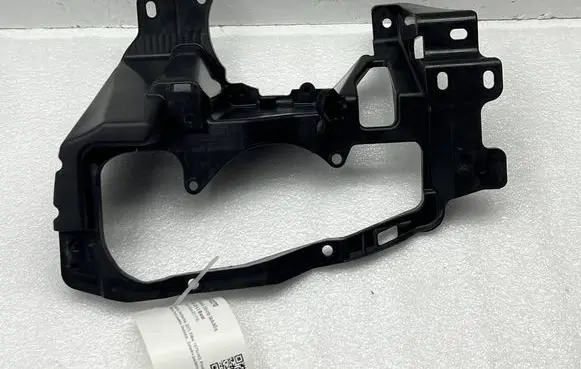 Suzuki Vitara (LY) Headlight/headlamp mounting bracket 3556686R0
