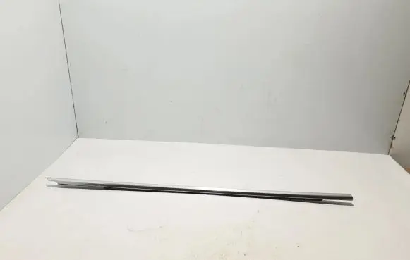 Mercedes-Benz GLB x247 Front door glass trim molding A2477251600